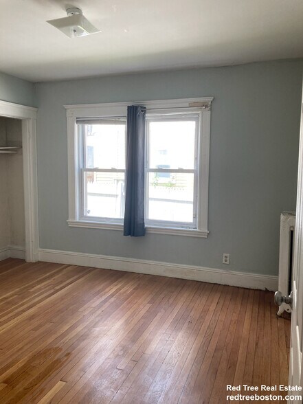 Building Photo - 15 Radnor Rd