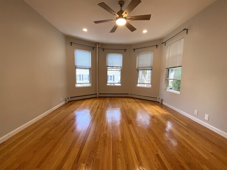 Building Photo - 47 Tremont St