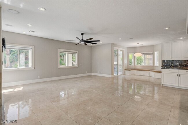 Building Photo - 9813 Edgeview Pl
