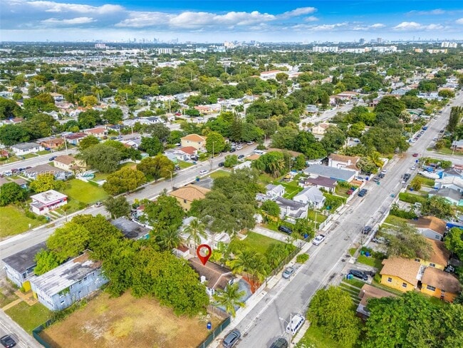 Building Photo - 1621 NW 55th St