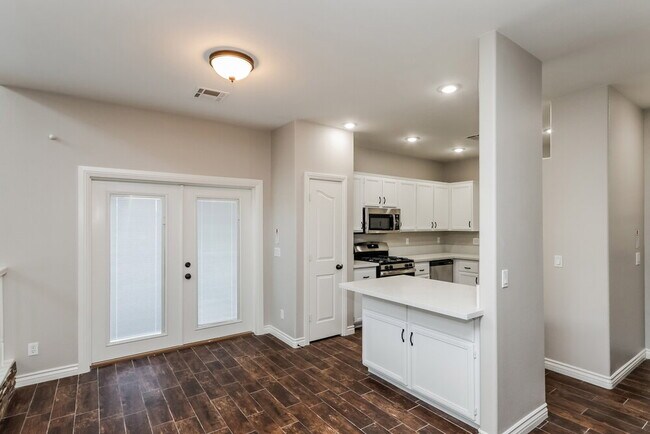 Building Photo - 1564 Stone Valley Ave