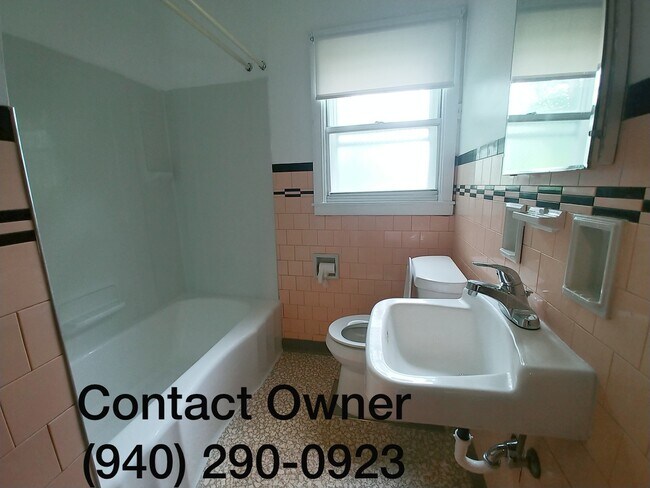 Building Photo - 7833 Martin St