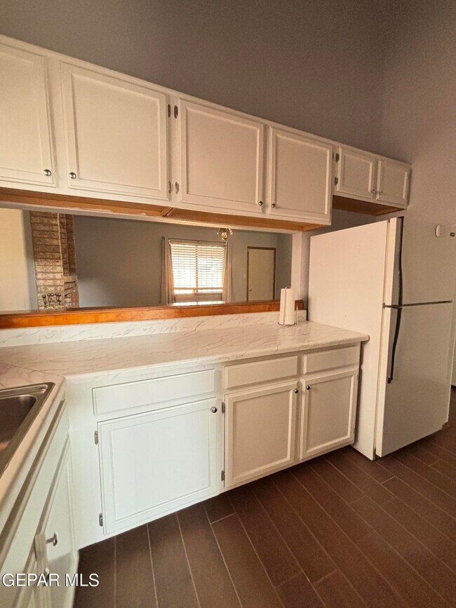 Building Photo - 10960 Ernie Banks Dr