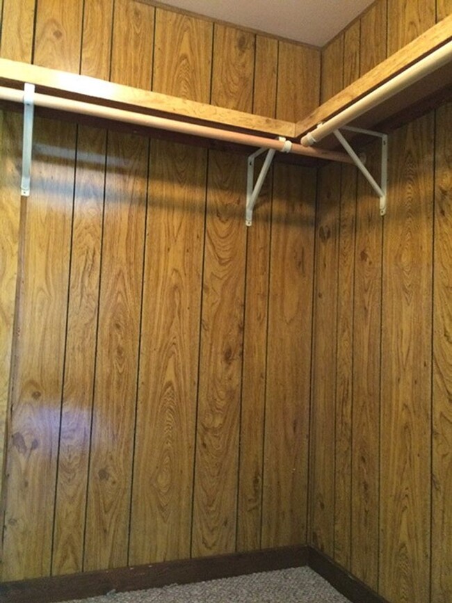 Building Photo - 2 Bed 2 Bath Mobile Home Sitting On 1 Acre
