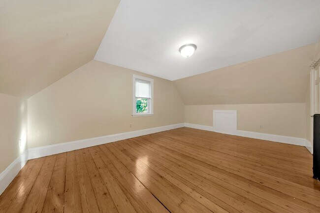 Building Photo - 6 Murdock Terrace