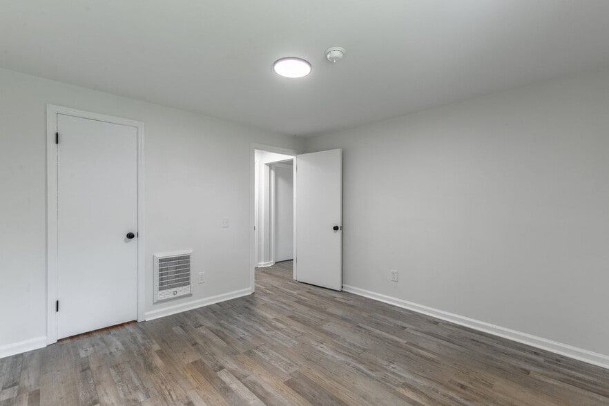 Building Photo - 2171 Dugan St