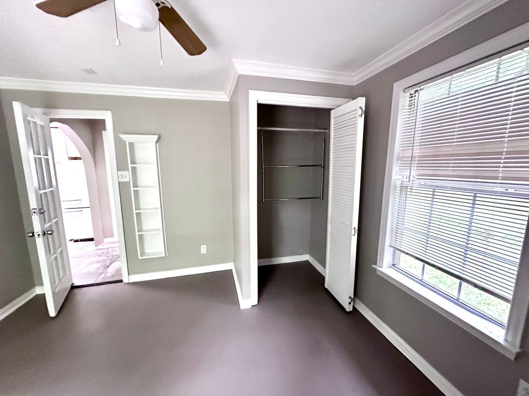 Building Photo - 8619 Groveland Dr