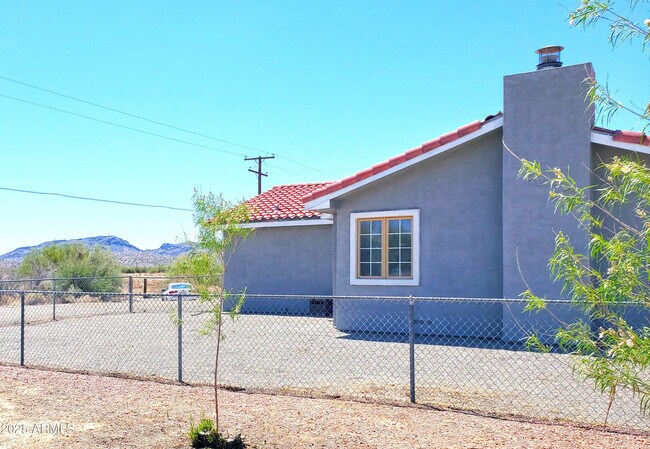 Building Photo - 69762 Old Bell Rd
