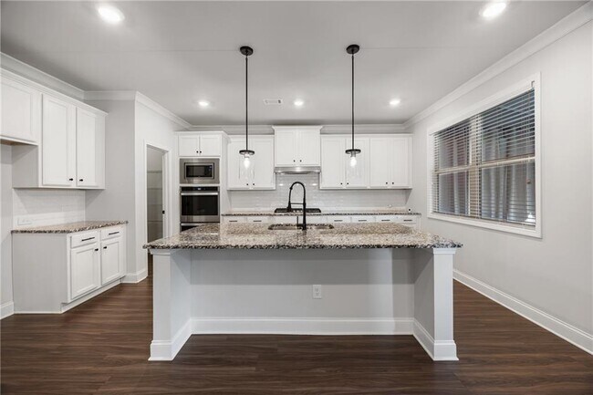 Building Photo - 130 Logan Pass Dr