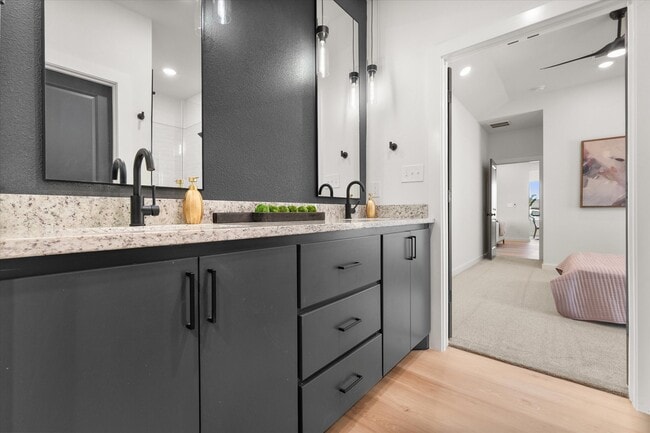 Building Photo - 1414 Farmhouse Ave