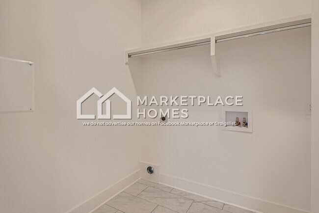 Building Photo - 518 Yokley Rd