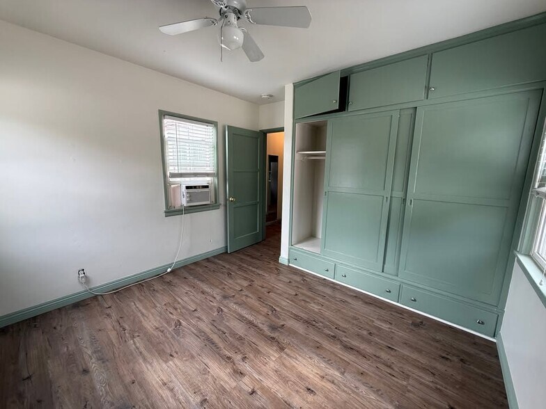 Building Photo - 742 N Verdugo Rd