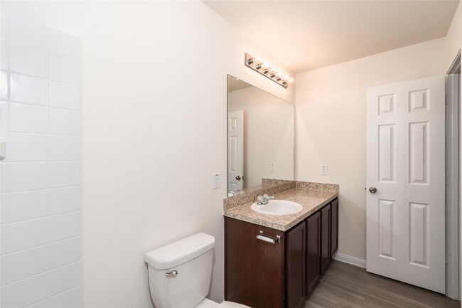 Building Photo - 3967 Lexington Manor Ct