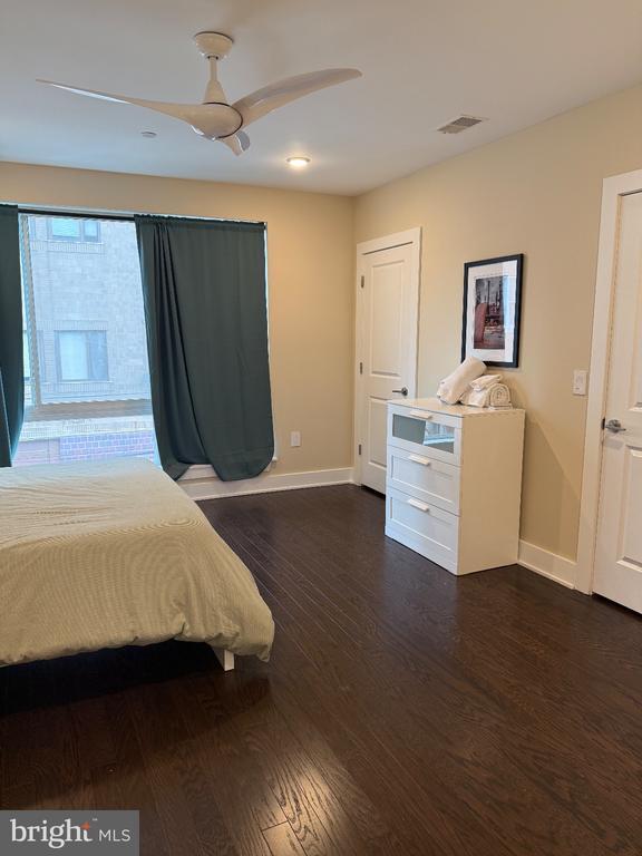 Building Photo - 1651 E Eyre St