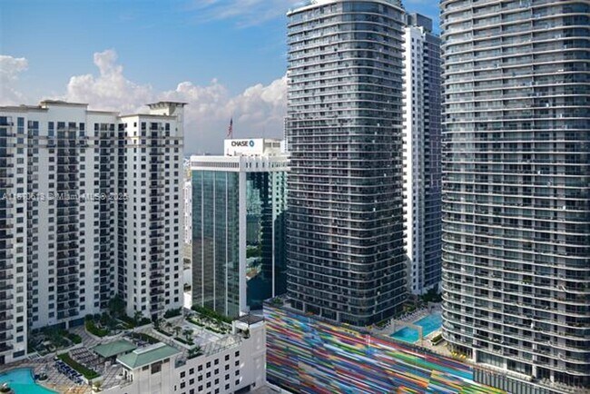 Building Photo - 1000 Brickell Plaza
