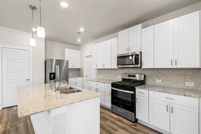 Building Photo - 18719 Chisholm Mdws Dr