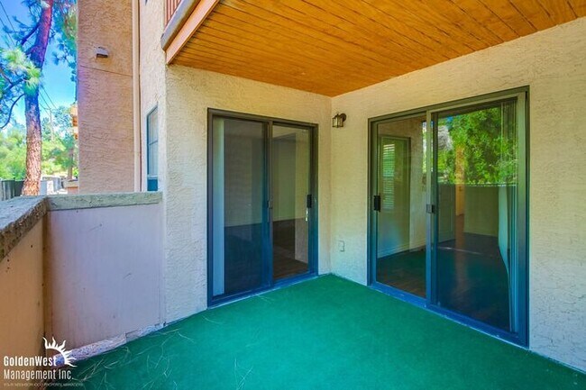 Building Photo - Renovated 2Bdm 2Ba Condo in Prime Carmel M...