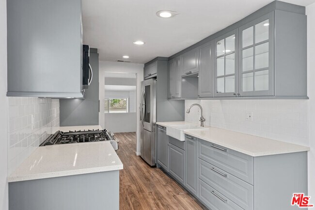 Building Photo - 17114 Palisades Cir