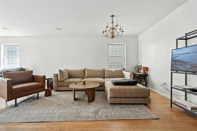 Building Photo - 207 New York Ave