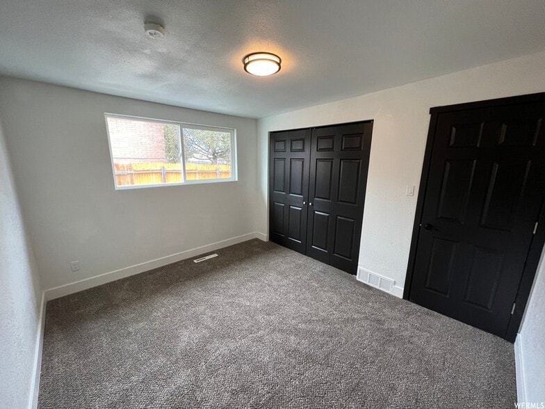 Building Photo - 3560 S 4800 W
