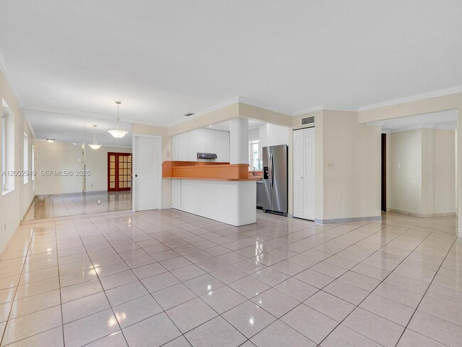 Building Photo - 1430 SW 102nd Ct