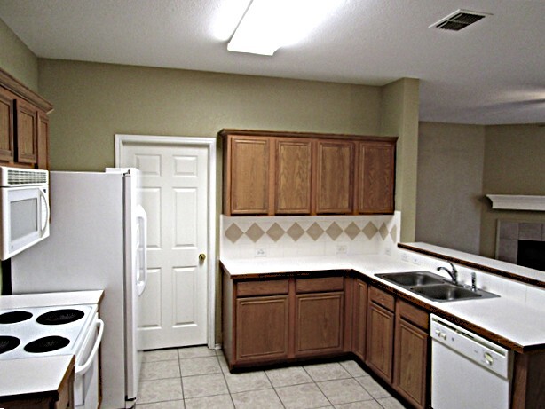 Building Photo - 11812 Ponderosa Pine Dr
