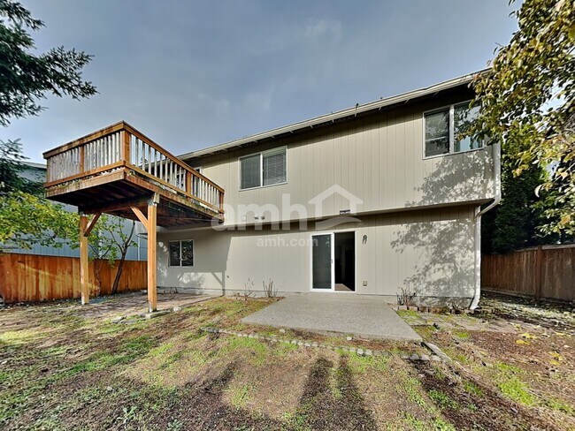 Building Photo - 8008 207th St Ct E