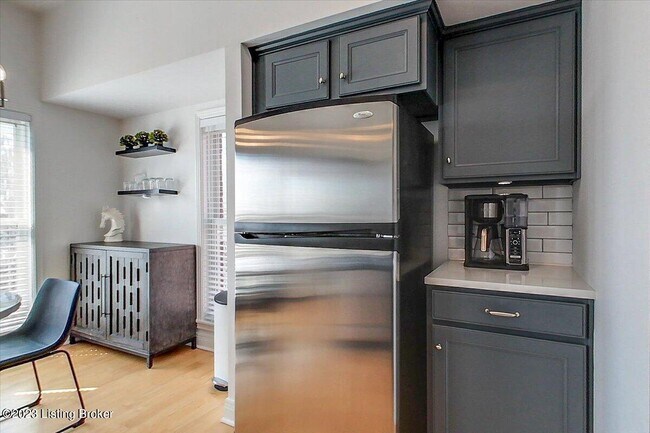 Building Photo - 10605 Meeting St