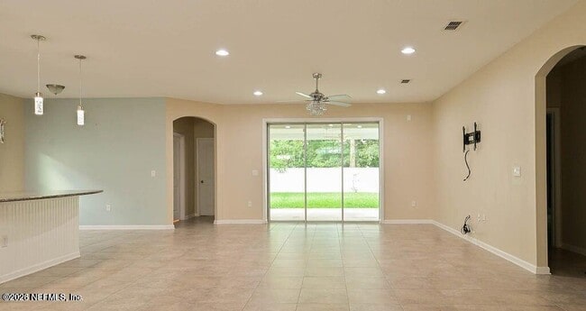 Building Photo - 15736 Spotted Saddle Cir