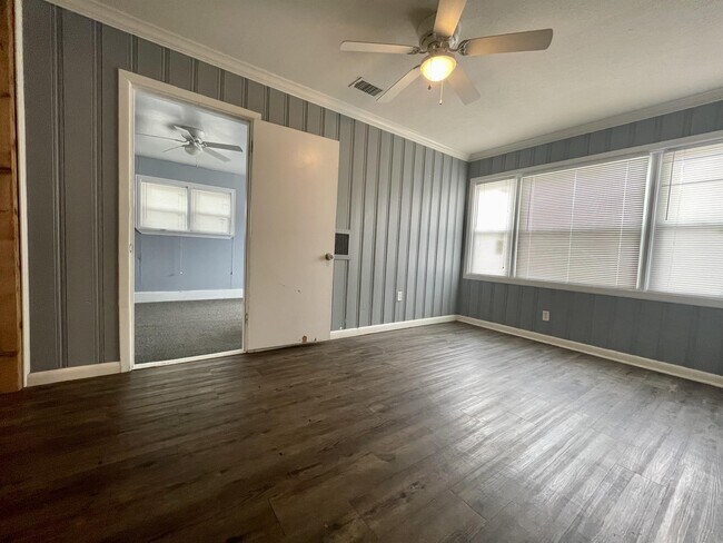 Building Photo - 4205 41st St