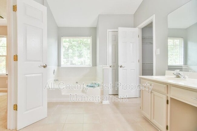 Building Photo - 5330 Durham Ridge Ct