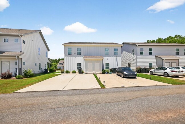 Building Photo - 757 Eudora Welty Way