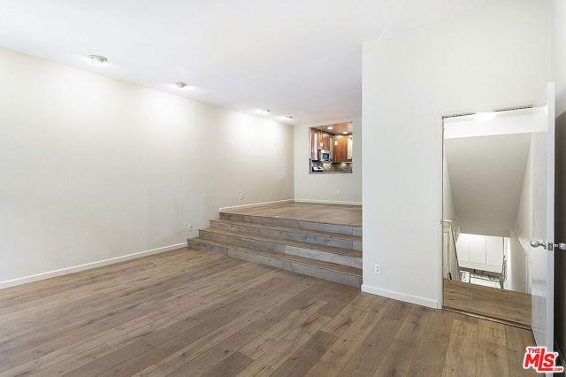 Building Photo - 2216 S Bentley Ave