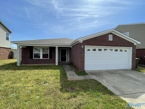 Building Photo - 3412 Castlecreek Dr SW