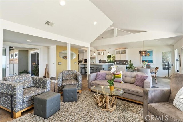 Building Photo - 723 Avenida Presidio