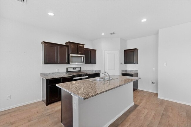 Building Photo - 8425 Wildwest Dr
