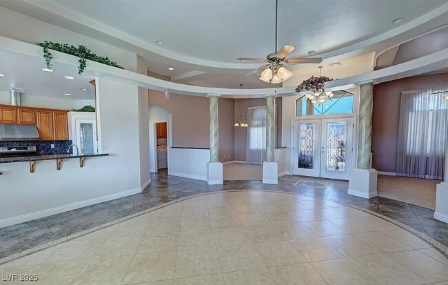 Building Photo - 3580 Prairie Ave