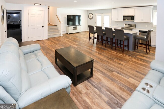 Building Photo - 6157 Orville Dr