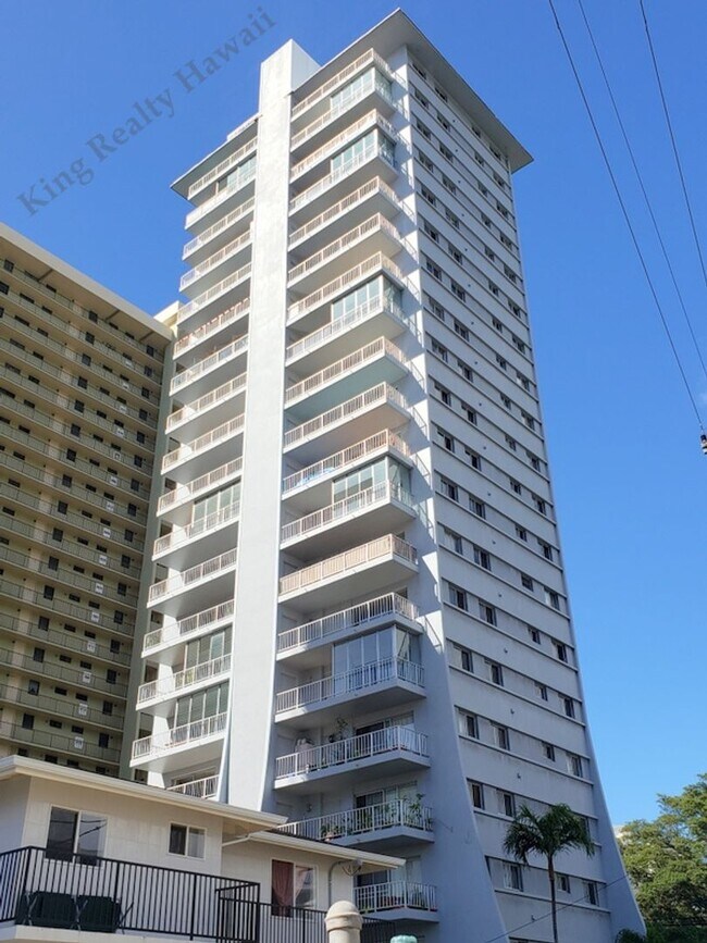 Building Photo - **UPGRADED, RARE Only 2 units per floor! 2...