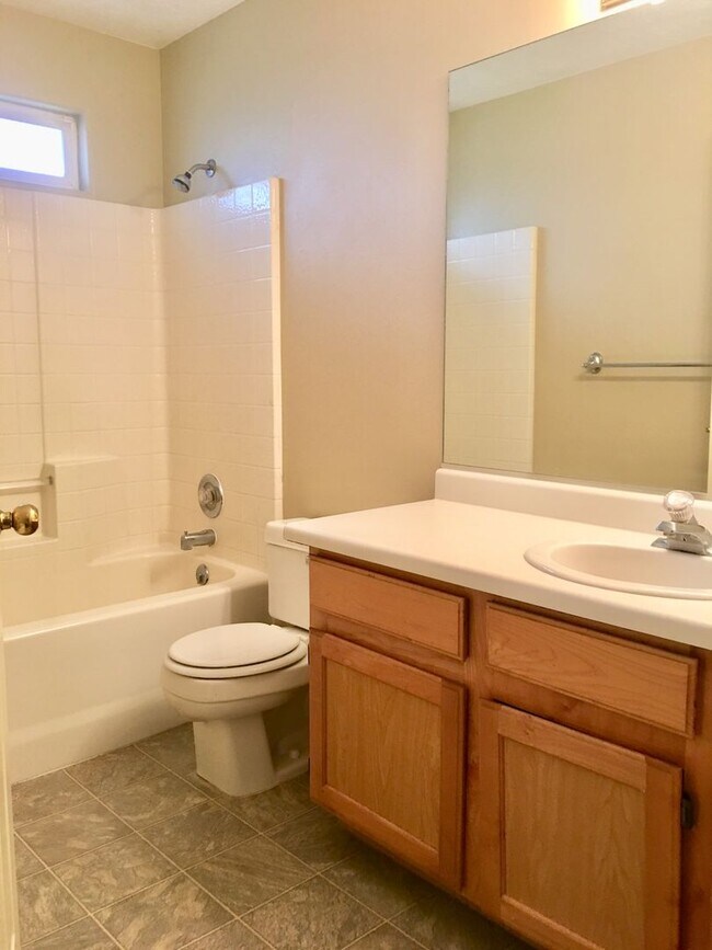 Building Photo - 1308 Millcreek Duplex
