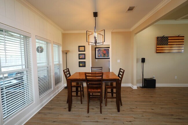 Building Photo - 3905 Crusader Ct