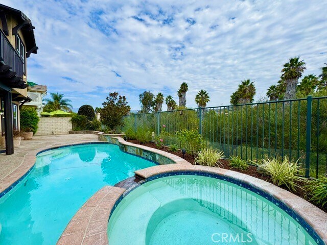 Building Photo - 42 Vela Ct