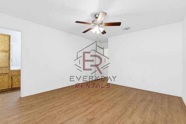Building Photo - 913 Ashwood St