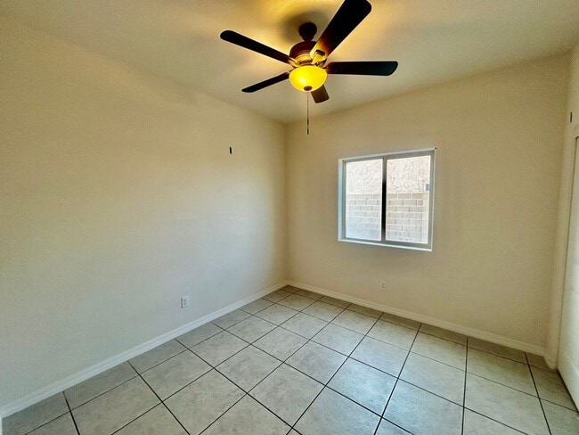 Building Photo - Contemporary La Vida Home, 2024 Build