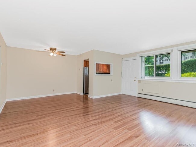 Building Photo - 9 Wyndover Woods Ln