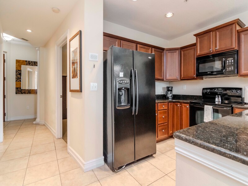 Building Photo - 13941 Clubhouse Dr