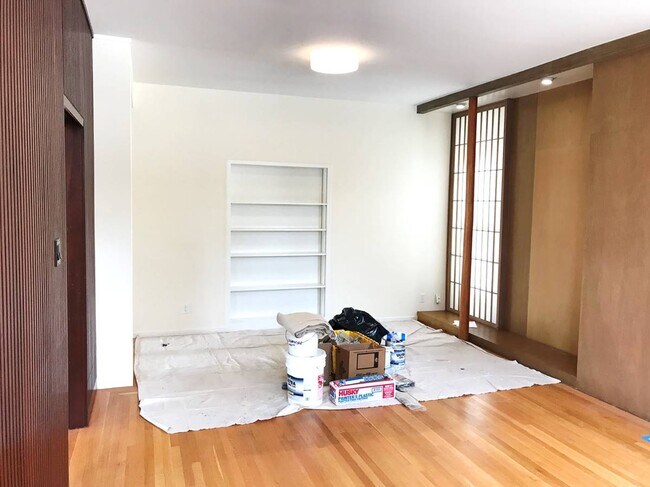 The Great Room is a wonderful family space. - 319 Locust St