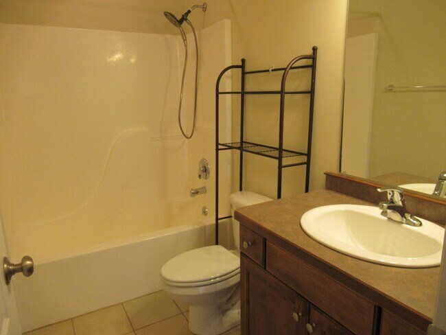 Building Photo - Charming 3 bedroom, 2 bath in Columbia Falls