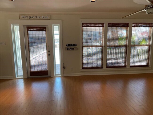 Building Photo - 1114 Redfish St