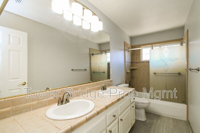 Building Photo - 6606 Raywood Ct